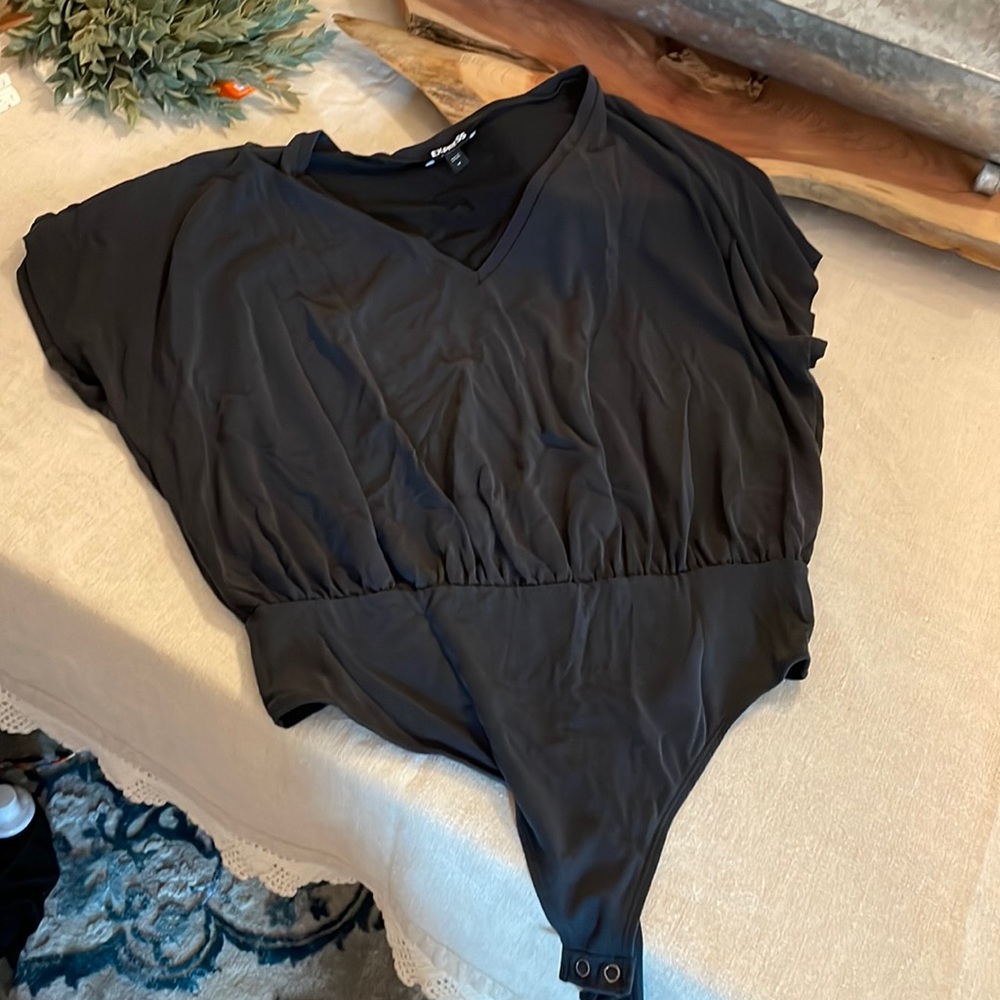 Xpress, women’s medium, short sleeve black T-shirt